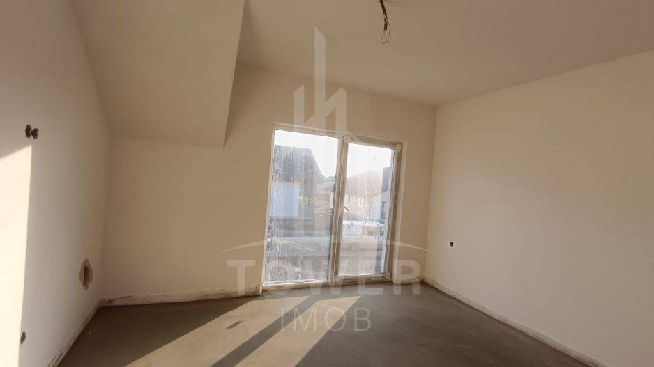 Casă Tip Duplex INDEPENDENTĂ ENERGETIC - Cartier NOU - Poză 9