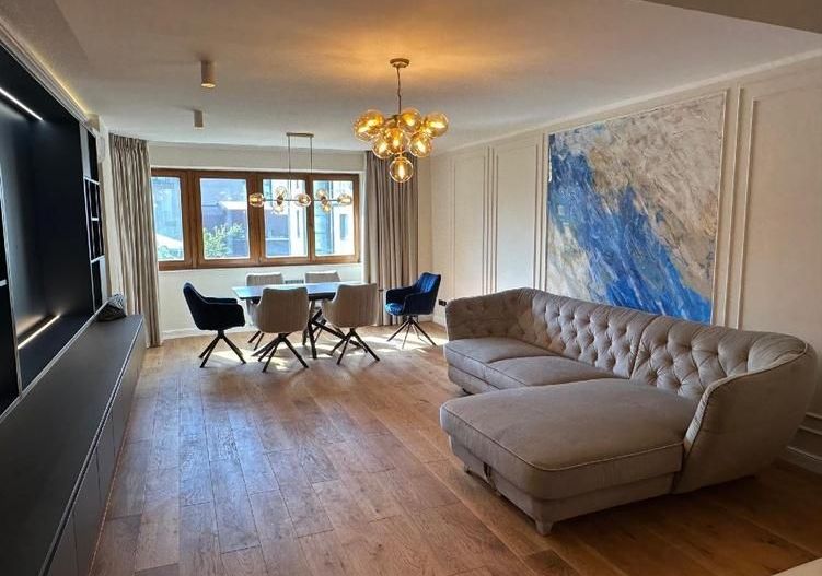 Piața Charles de Gaulle | Apartament 4 camere - Poză 1