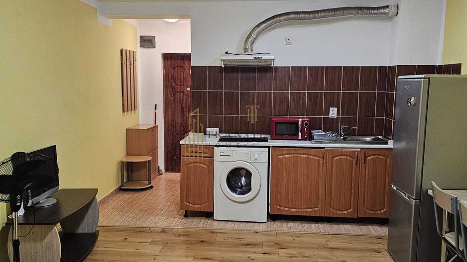 Garsoniera spatioasa la etaj intermediar, bloc cu Lift, Zona Broscarie - Poză 3