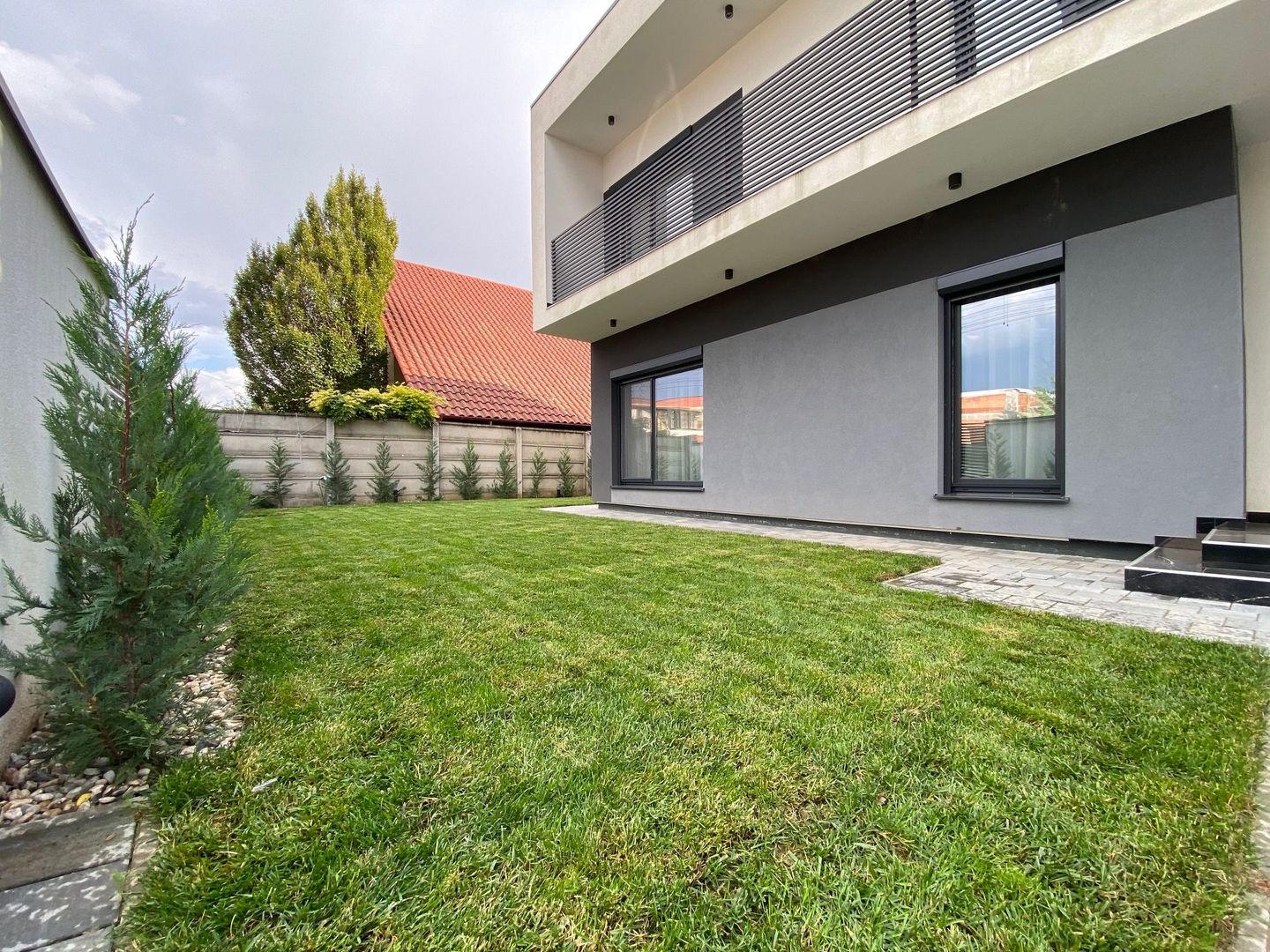 Casa moderna în Dumbravita - Ikea cu garaj - Poză 2