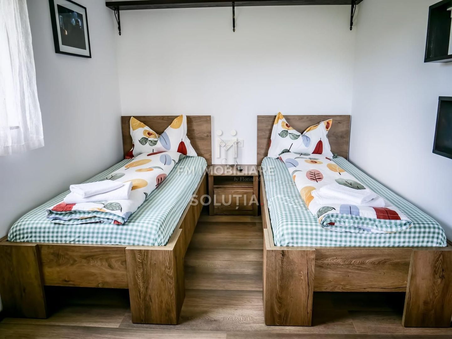 Pensiune agroturistică: 3 case tradiționale + teren în Desești - Poză 10