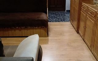 BRASADAS vinde garsoniera pe Ostrovului la etajul 3/4. - Poză 2