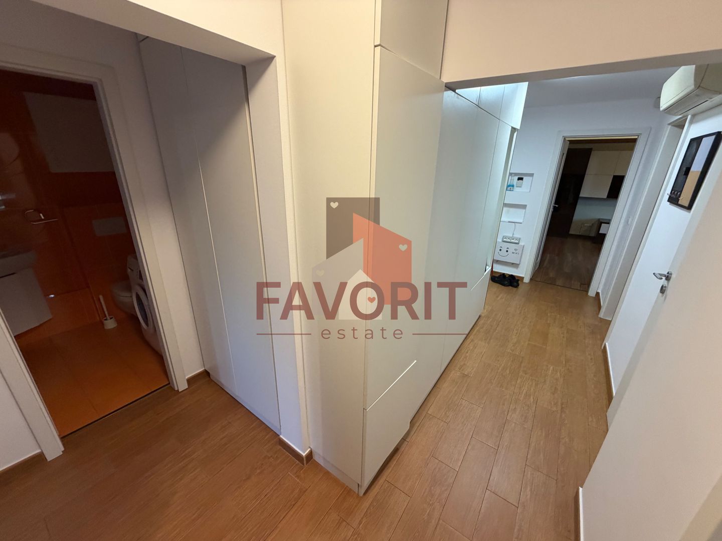 Etaj 2. Disponibil imediat. Garaj. Pozitie excelenta - Poză 12