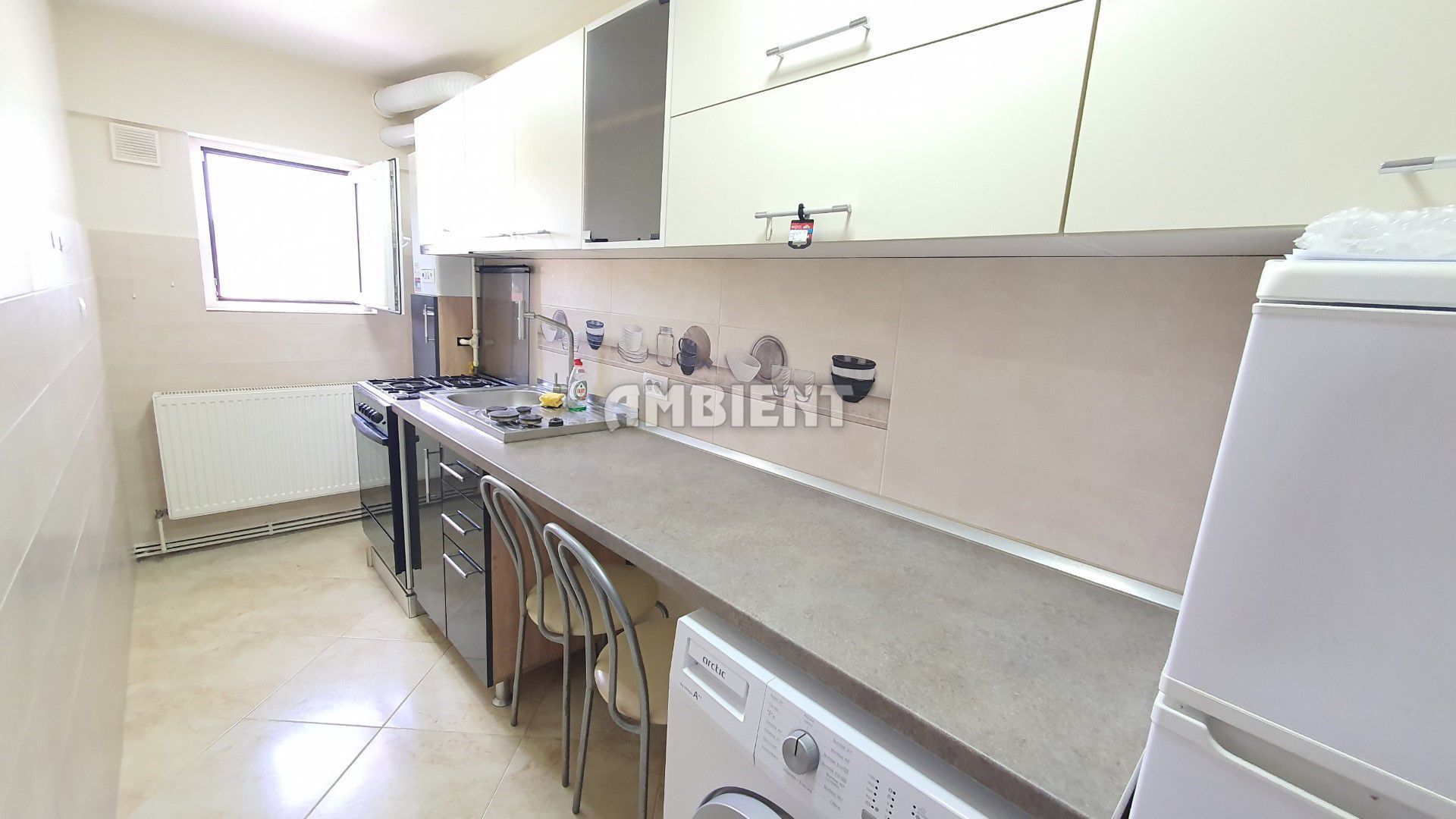 DE ÎNCHIRIAT - Apartament 1 cameră, etaj 3, zona NORD; - Poză 1