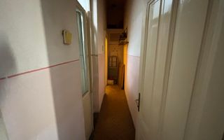 Casa in centrul orasului (Bulevardul cetatii) - Poză 4