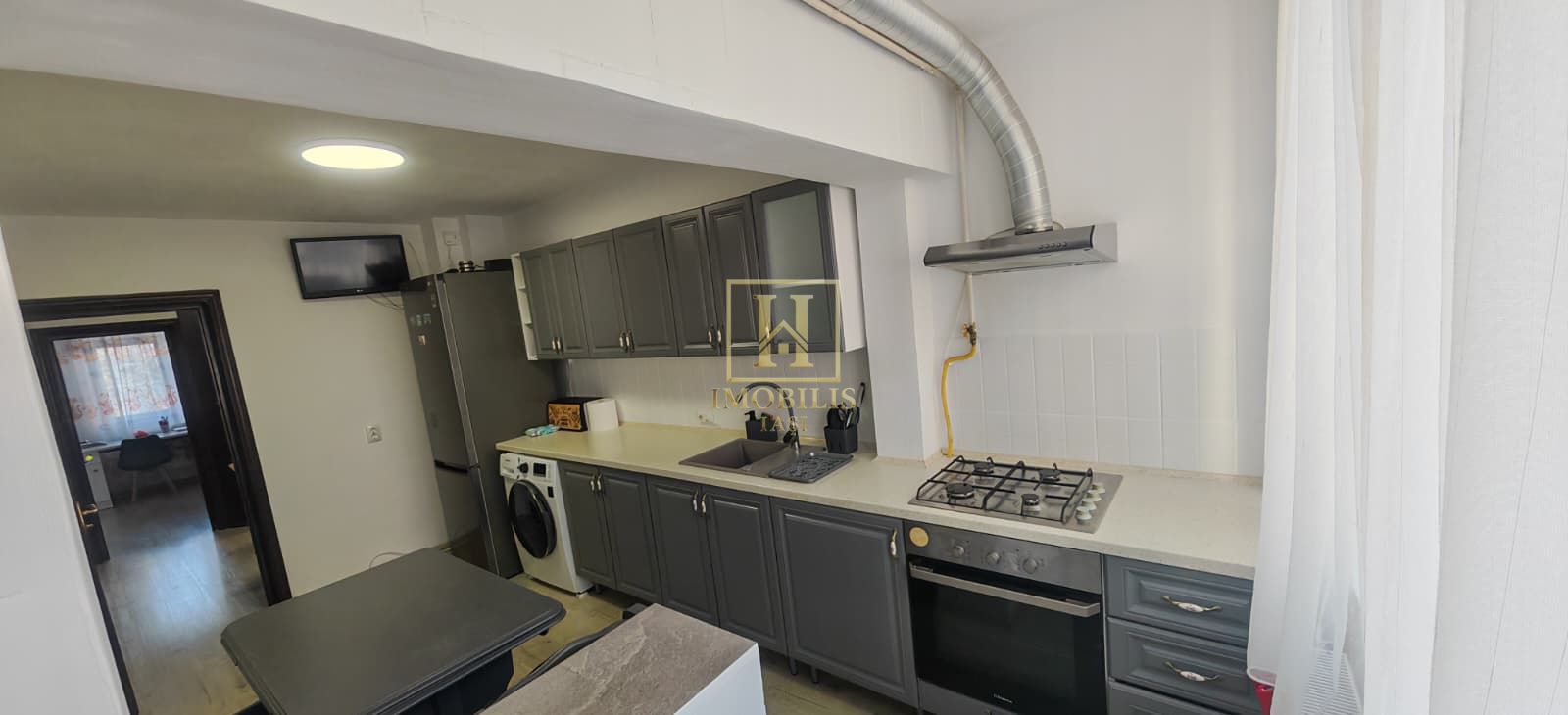 Apartament renovat 3 camere Dec 72 mp Dacia 131999 euro - Poză 1