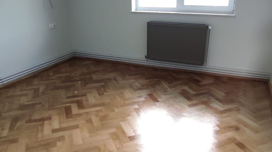 Apartament cu 3 camere  in zona centrala a Brasovului - Poză 7