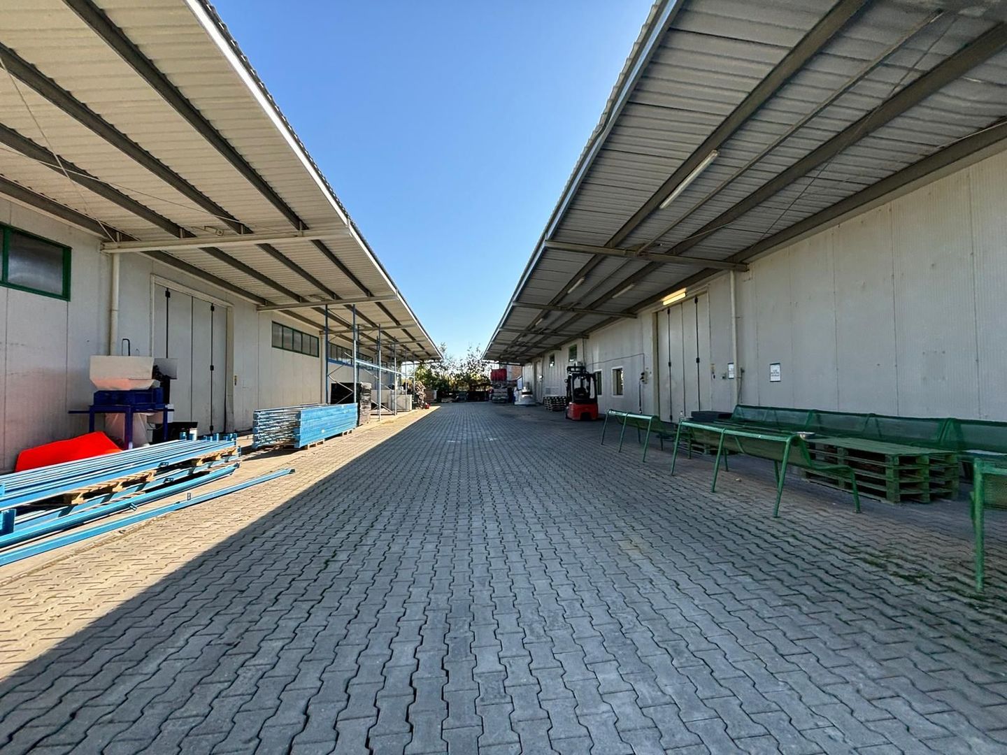 Hala 5000 mp dotata pentru productie si depozitare ISU categoria D - Poză 49