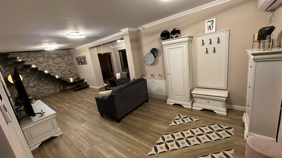 Casa P+M  renovata integral - Poză 1