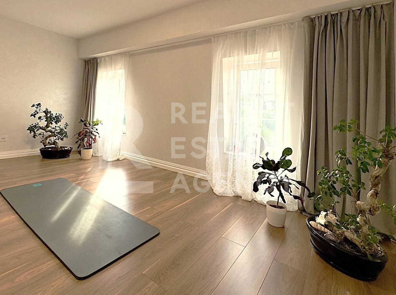 Casă duplex de vânzare în Copou, lângă pădure |4 dormitoare | 160 mp - Poză 7