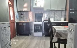 Casa spatiosa cu 5 camere, garaj si gradina, zona Gradiste - Poză 7