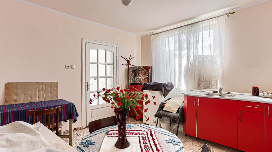 PRET REDUS! Casa la Macea - Poză 8