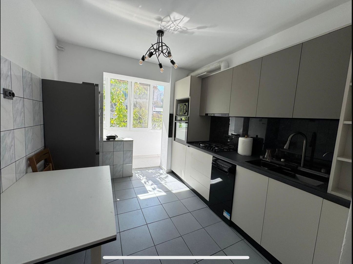 3 Camere Dristor Cu Parcare - Poză 5