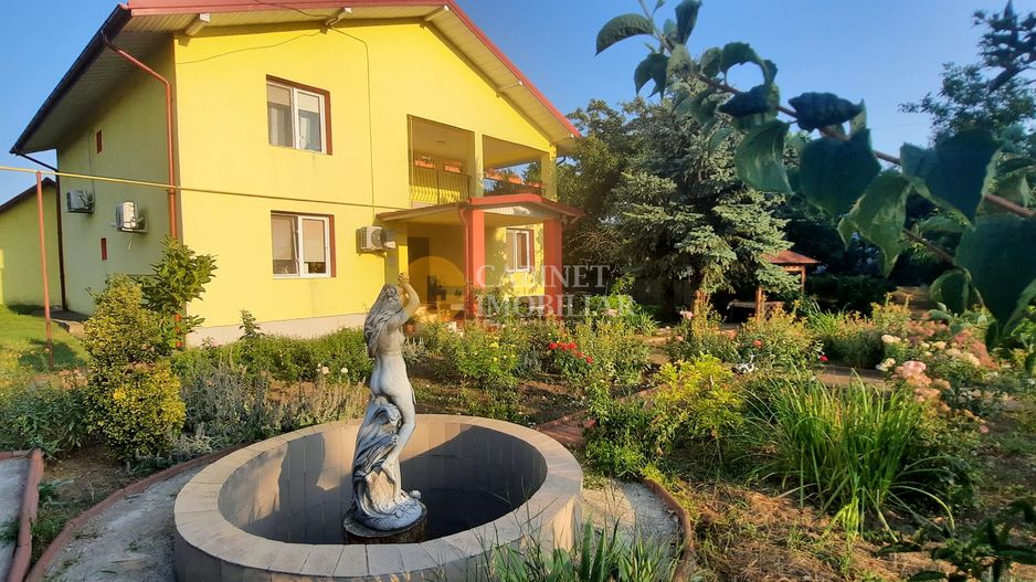 Vilă deosebită în Aroneanu – la doar 5 km de Tg. Cucu | 319.000 € - Poză 3