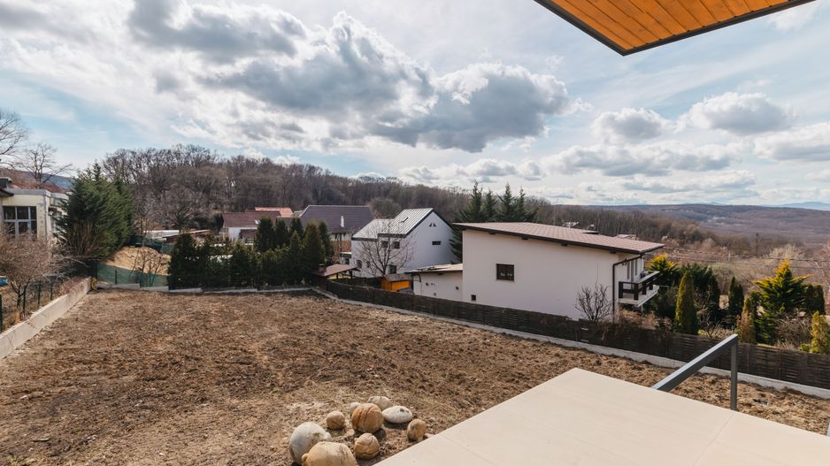 Casa de Lux în Făget Eleganță și Confort în Inima Naturii - Poză 8