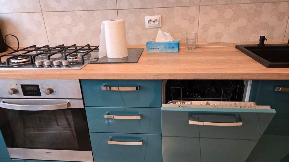 Închiriere Apartament cu 3 camere premium, prima inchiriere, 3 min metrou - Poză 4