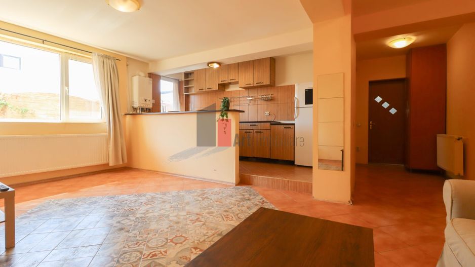 Apartamentul "QETO", bloc cu curte interioara, LIBER - Poză 5