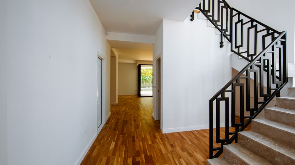 VILA SUPERBĂ CU 4 DORMITOAARE ȘI PISCINA LA INCHIRIERE - Poză 9