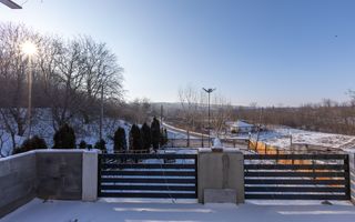 Proprietate cu casa si spatiu comercial+teren 4060 mp Bahna - Poză 38