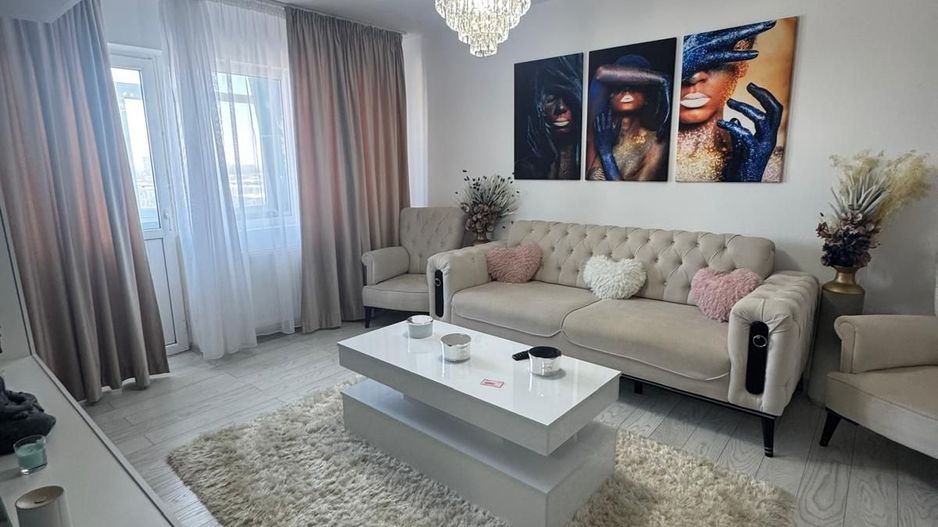 Apartament 3 camere de vânzare – Tineretului, bloc turn - Poză 1