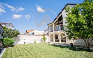 Ovidiu Sud - Zona premium - Vila impozanta, curte mare, garaj, terasa! - Poză 4