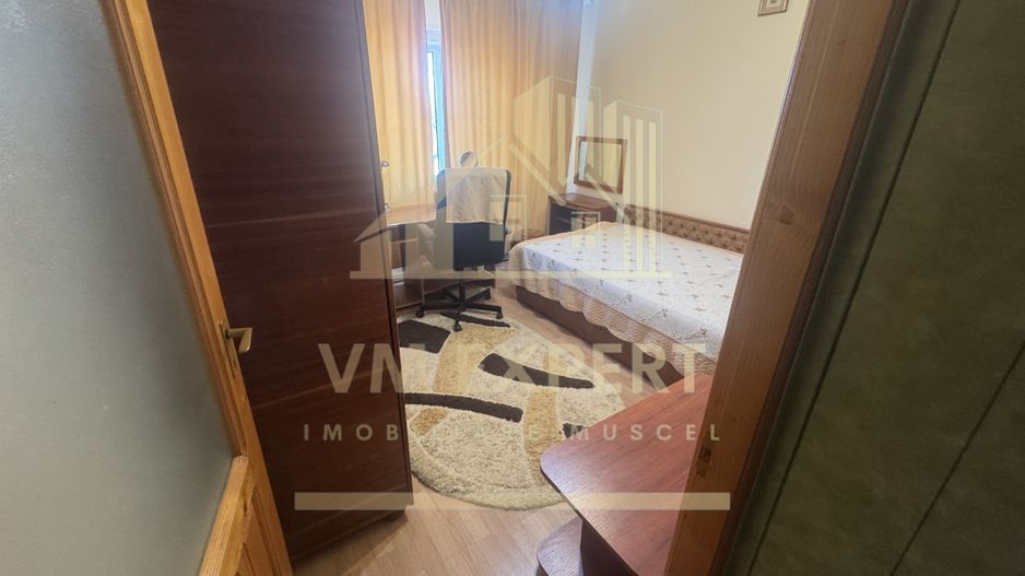 APARTAMENT 3 CAMERE ETAJ 4 GRUI CAMPULUNG - Poză 6