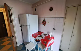 100 mp Ultra-Central: Apartament 4 Camere pe Bd. Independenței (Fără Risc) - Poză 15