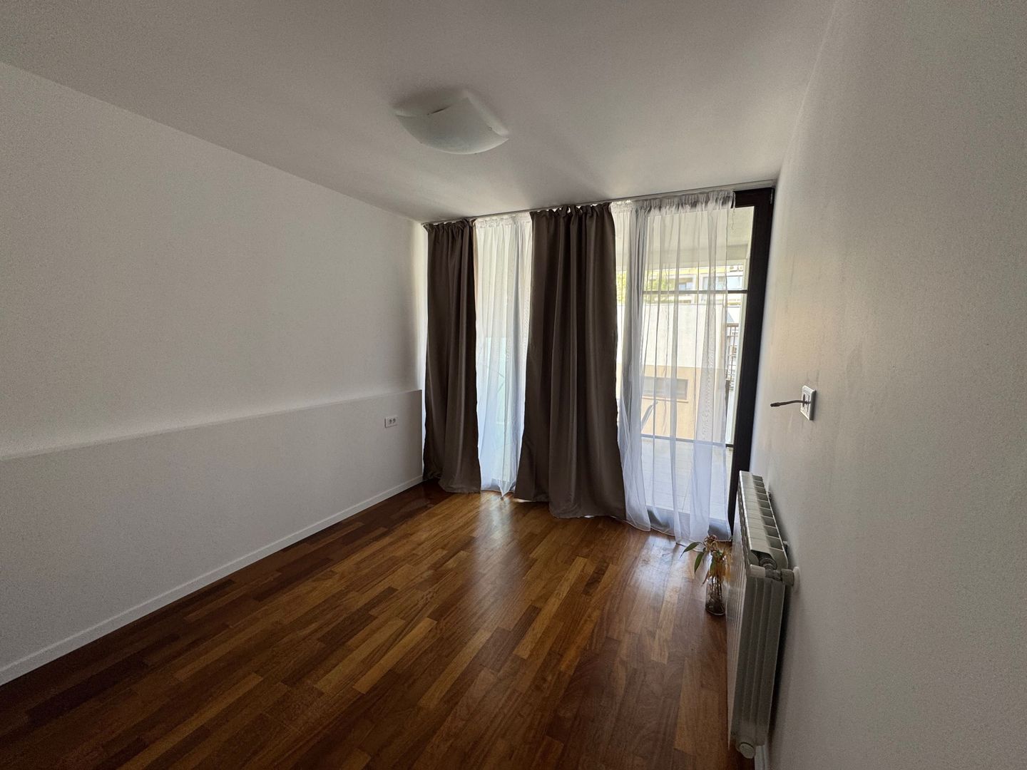 Apartament 3 camere de inchiriat  Herăstrău| bloc nou, parcare inclusă - Poză 3