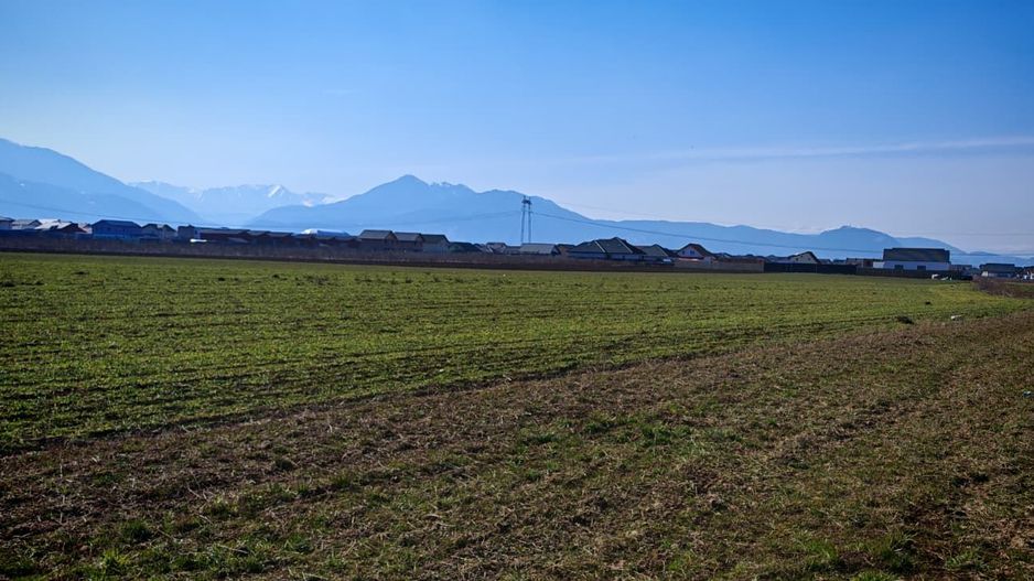 Teren cartier Izvor langa Brasov - Poză 3