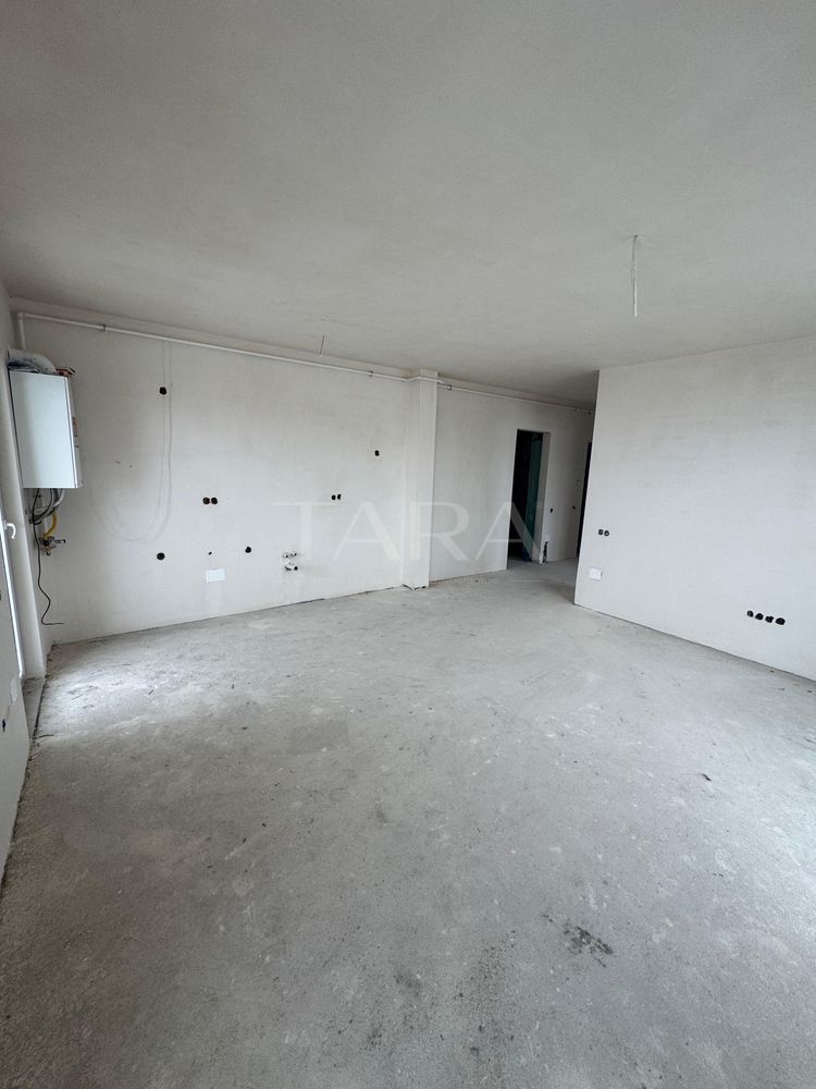Apartament 2 camere, zona Eroilor, balcon 24 mp, parcare subterană. - Poză 2