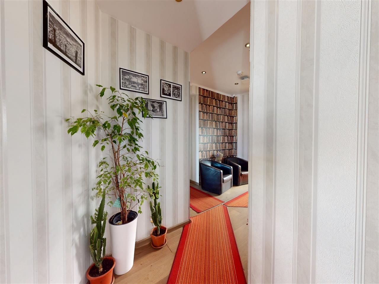 Resort cu perspectiva remarcabila in Centrul Istoric - Piata Unirii, Brasov - Poză 32