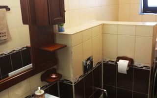 🏡 Proprietate exclusivistă cu 2 case, piscină și sală de fitness - Poză 9