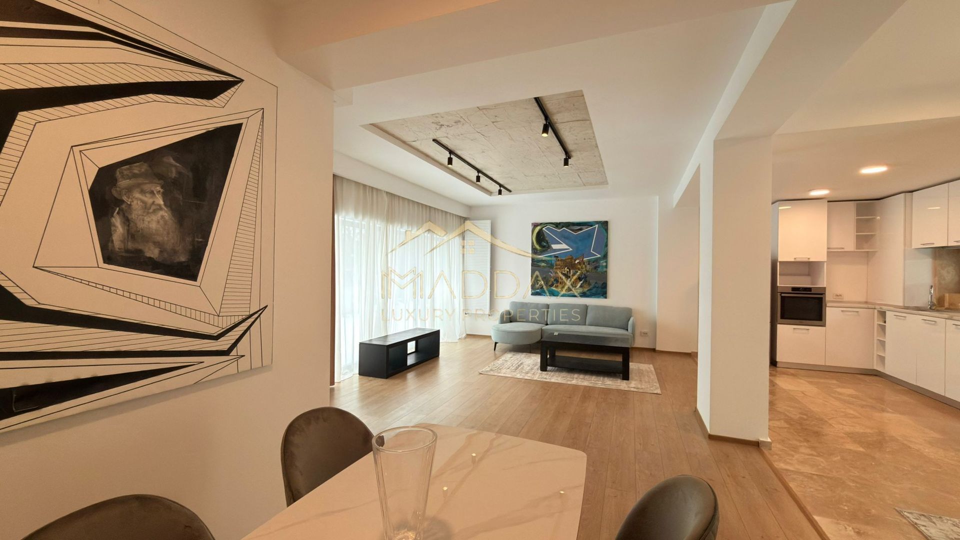 Vila cu 5 camere *200mp* + Teren *300* / 3 locuri de parcare // Pipera - Poză 3