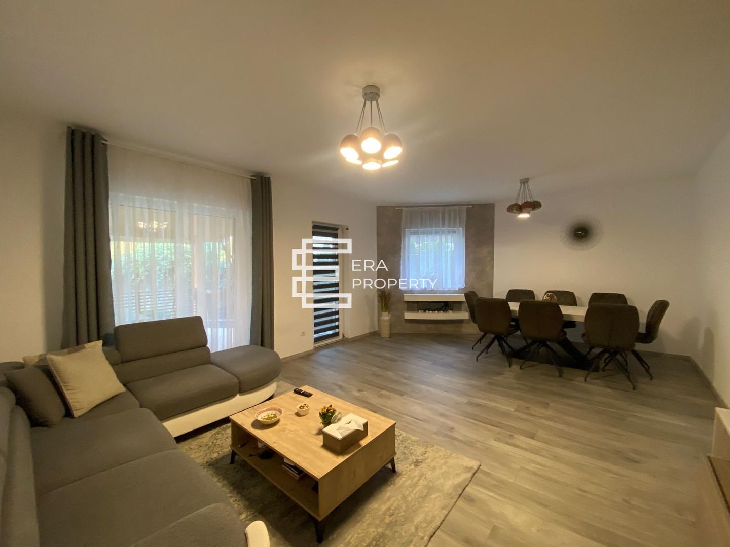 Casa tip duplex , pivnita, carport in Selimbar zona Brana - Poză 1