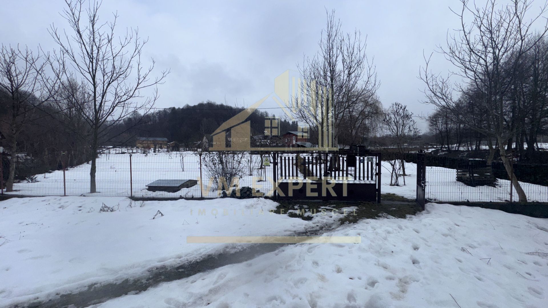 ANSAMBLU DE CASE CU 5 CAMERE 110MP TEREN 2530 MP BUGHEA DE JOS ARGEȘ - Poză 16