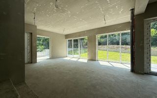 Case cuplate la liziera padurii , ideale pentru 2 familii ! - Poză 12