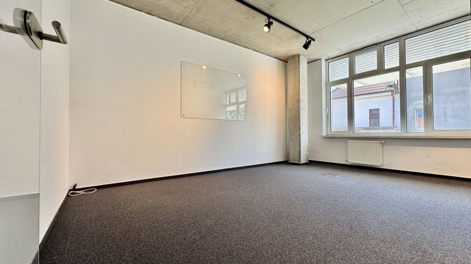 Clădire de birouri în zona Centrală - Poză 27