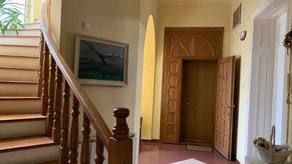 Casa versatila   P+E+M in zona  isorica Sinaia - Poză 22