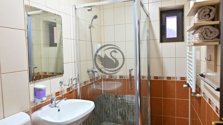 Pensiune la cheie de vanzare | 10 camere | Sacele, Brasov |Comision 0% - Poză 32