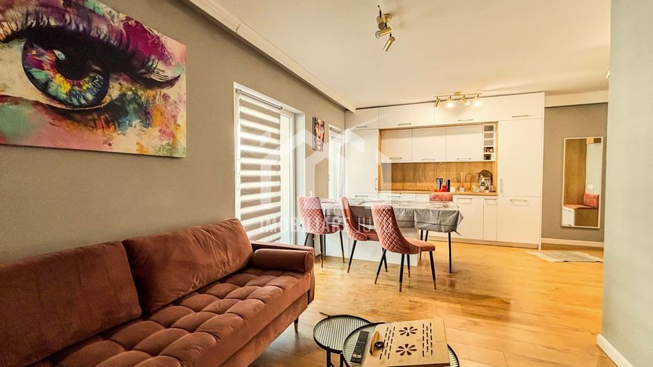 De inchiriat apartament 3 camere, Etaj 1, Parcare, Bloc Nou, Apahida - Poză 1