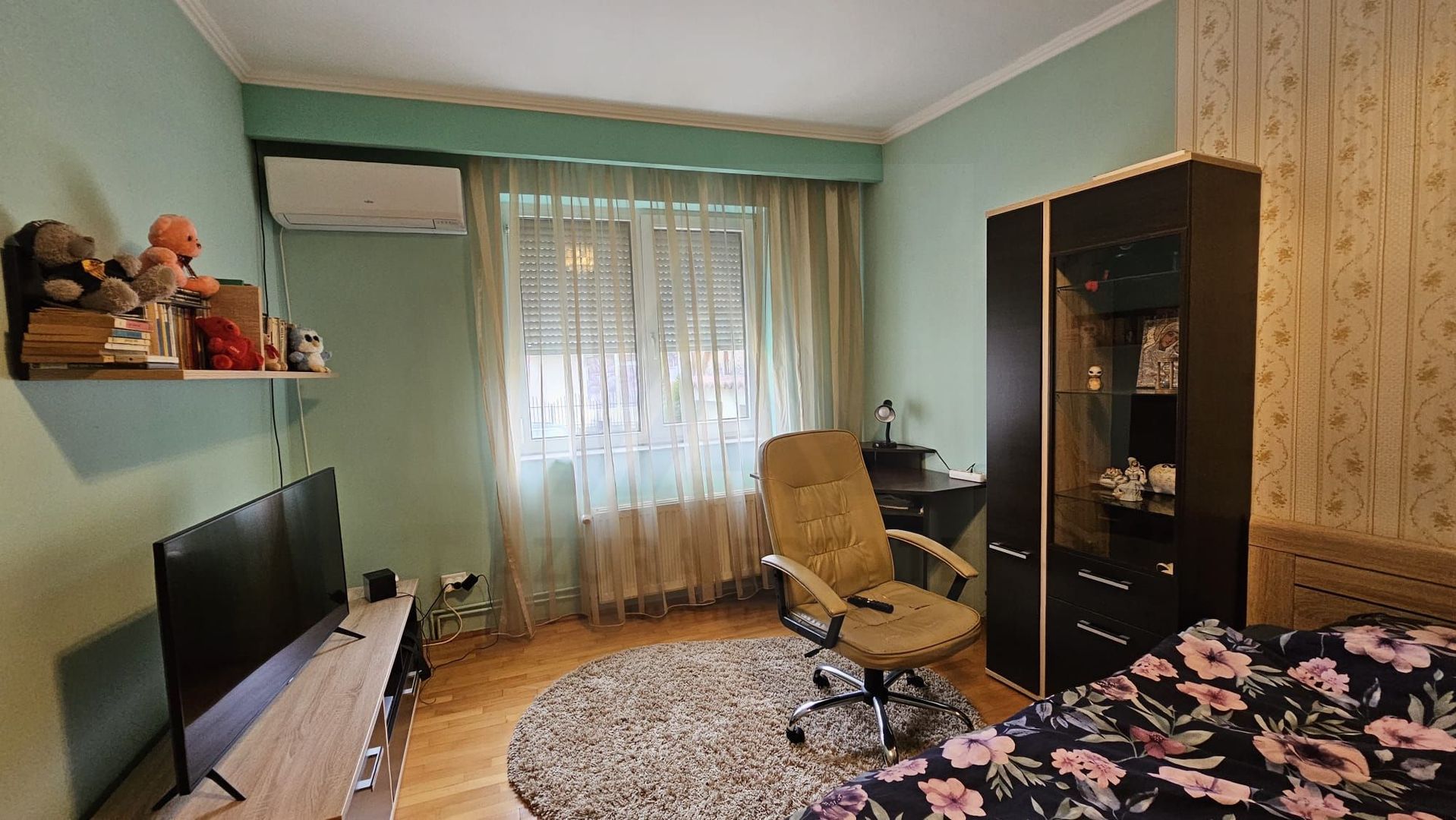 Casa 5 camere 3 bai garaj inchis si teren 700 mp utili in Lazaret - Poză 5