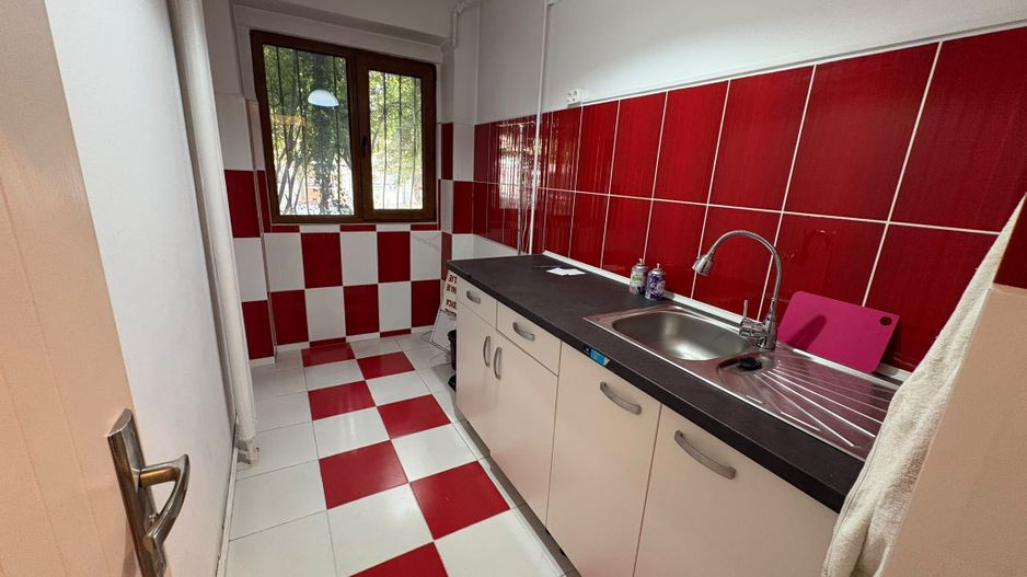 CABINET MEDICAL - GIURGIULUI, COMPLET AMENAJAT - Poză 6