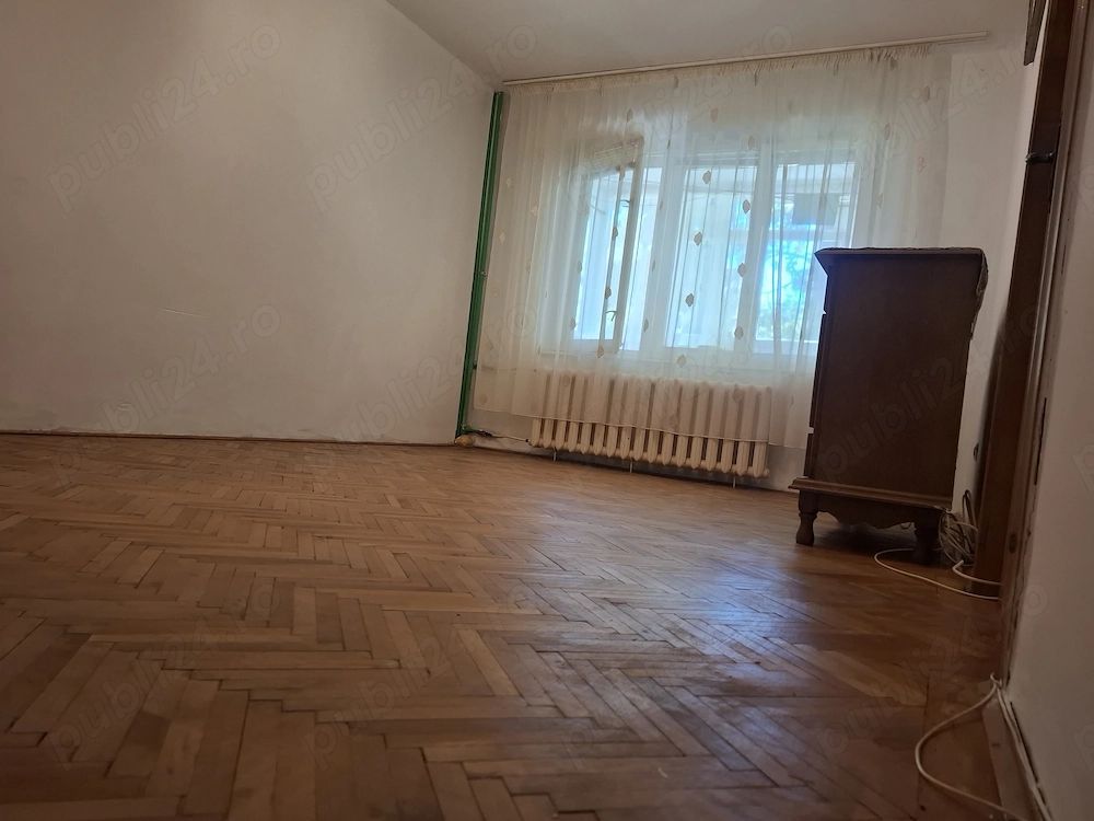 Vanzare Garsoniera Vitan | 40 mp | Parter Inalt Bloc Reabilitat cu Balcon - Poză 2