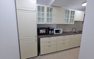 Apartament 3 camere in spatele bisericii Bazilescu - Poză 1
