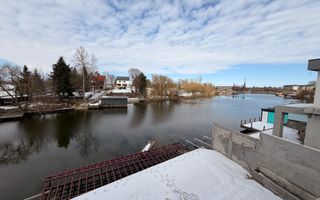 Vilă de Lux cu Piscină Privată și Deschidere Directă la Lacul Snagov - Poză 10