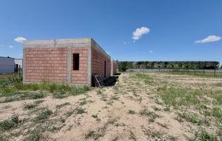 TEREN CU AC- CONSTRUIRE UNITATI DE CAZARE SEPARATE