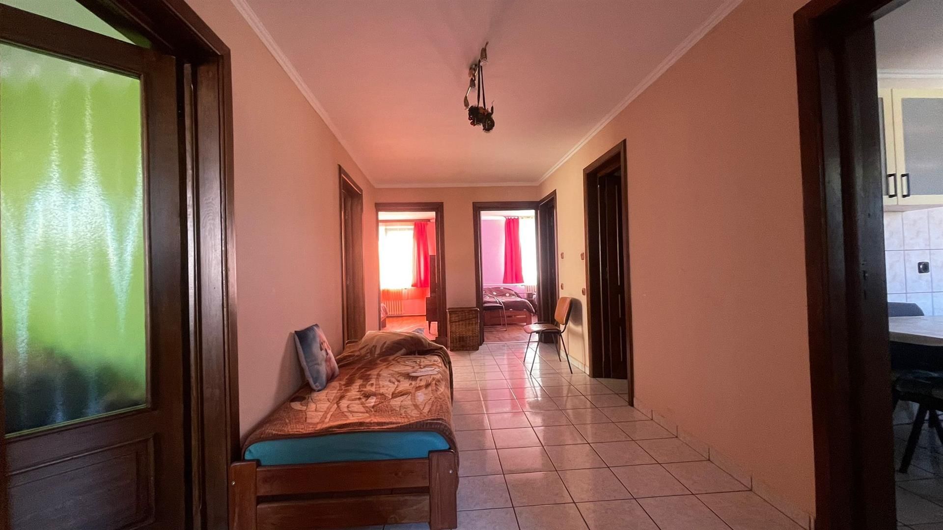 CASA DE INCHIRIAT PENTRU ECHIPE DE MUNCITORI - Poză 16