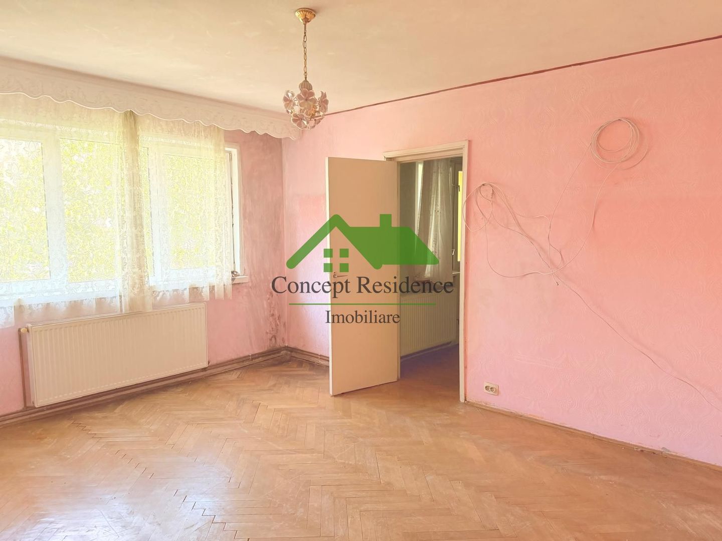 Apartament 2 camere, etaj 3, balcon închis – Str. Gării - Poză 1