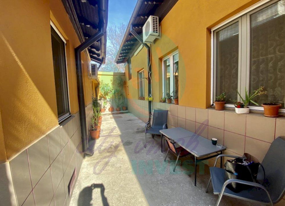 Casa in zona Piata Alba Iulia-Mall Vitan - Poză 1