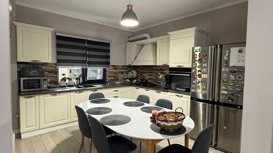 Duplex  5 dormitoare - utilat complet - zona centrala - Dumbravita - Poză 11